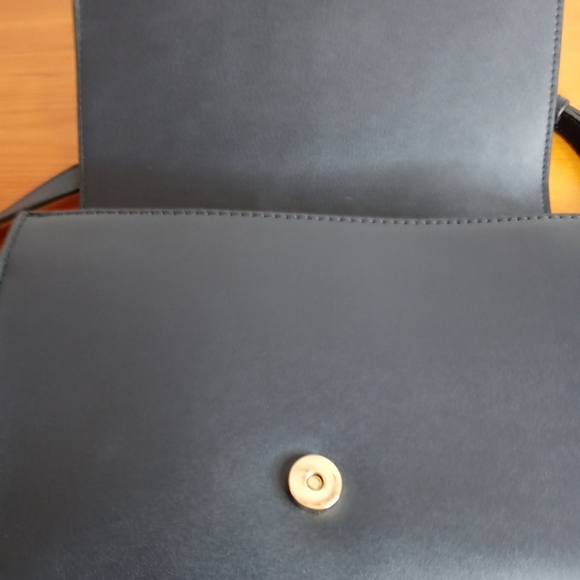 Navy Three Pocket Faux Leather Crossbody Purse - Picture 9 of 11